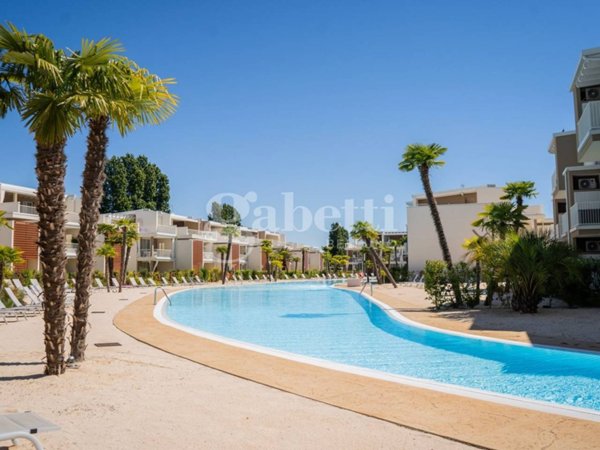 appartamento in vendita a Jesolo in zona Lido