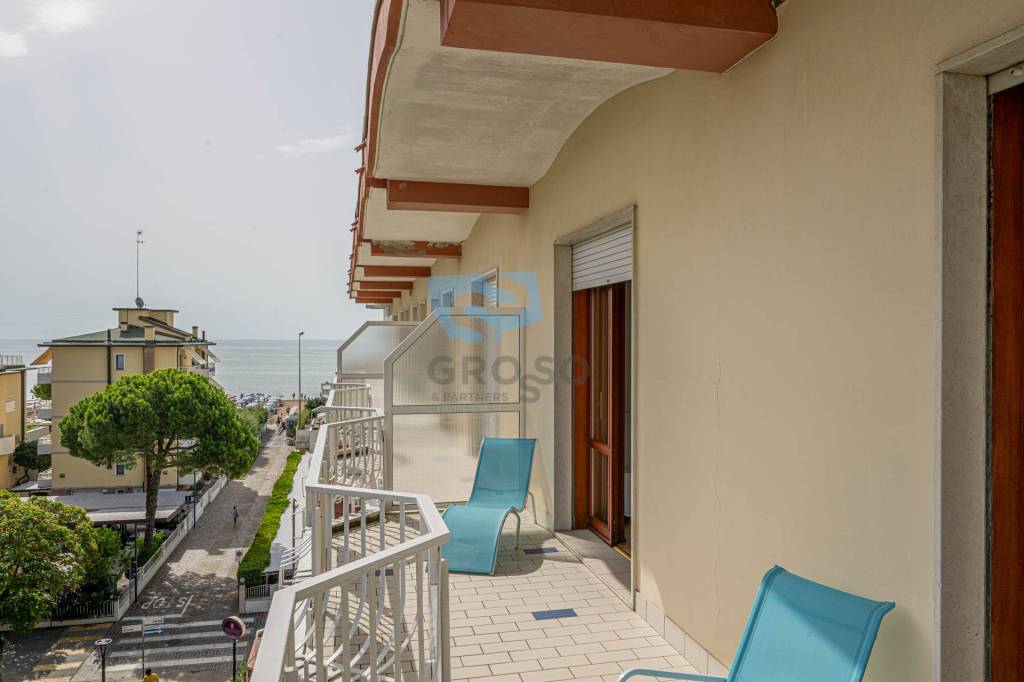appartamento in vendita a Jesolo in zona Lido