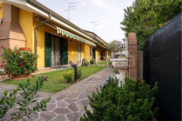 casa indipendente in vendita a Jesolo in zona Lido