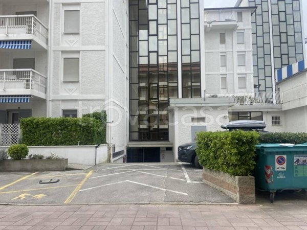 appartamento in vendita a Jesolo in zona Lido