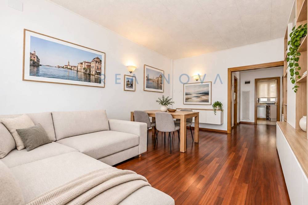 appartamento in vendita a Jesolo in zona Lido