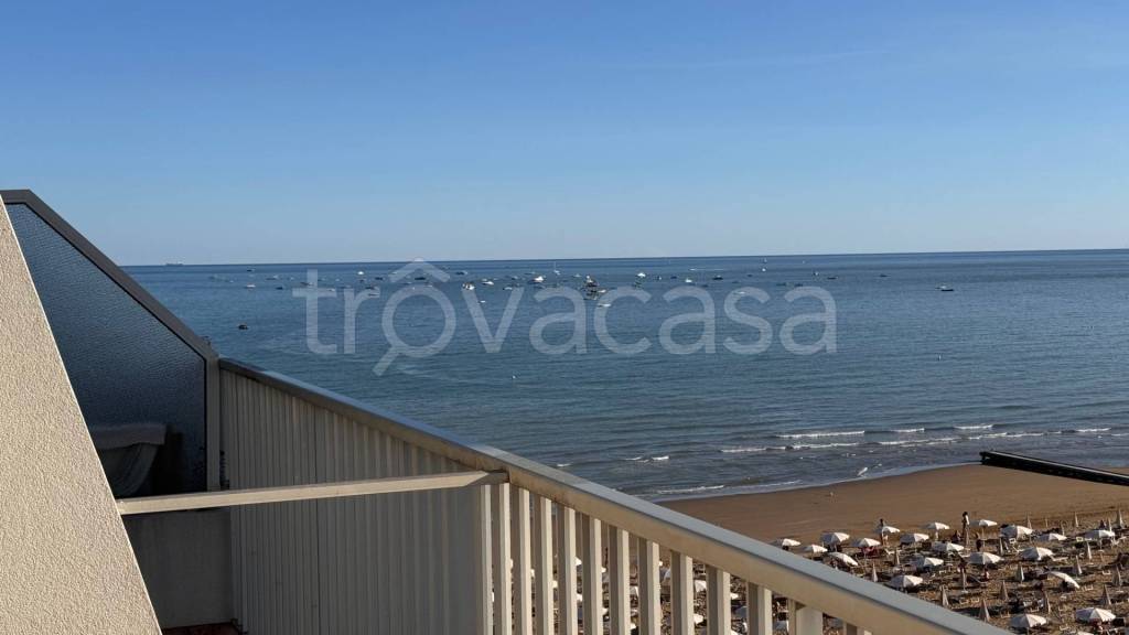 appartamento in vendita a Jesolo in zona Lido