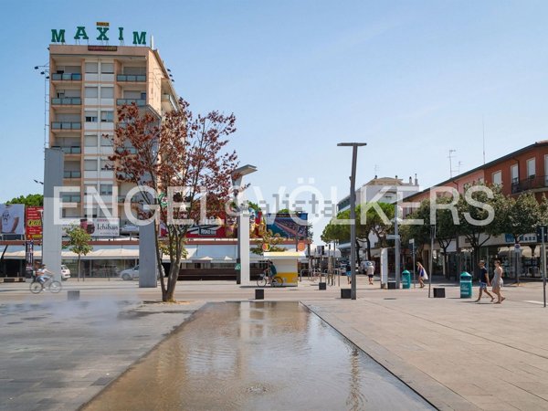 negozio in vendita a Jesolo in zona Lido