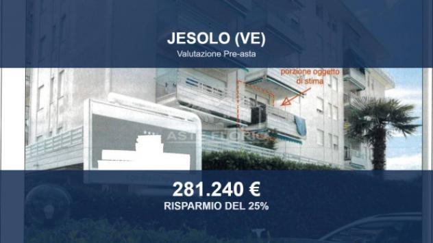 appartamento in vendita a Jesolo in zona Lido