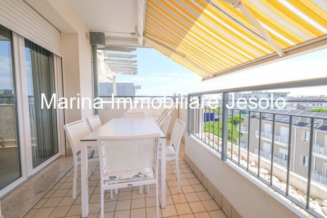 appartamento in vendita a Jesolo in zona Lido