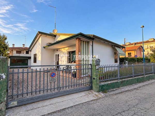 appartamento in vendita a Jesolo in zona Cason Fornaci