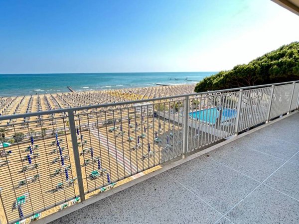 appartamento in vendita a Jesolo in zona Lido