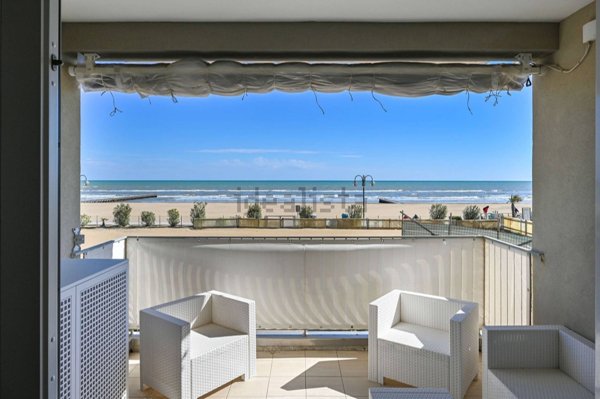 appartamento in vendita a Jesolo in zona Lido