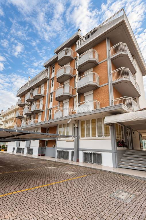 appartamento in vendita a Jesolo in zona Lido