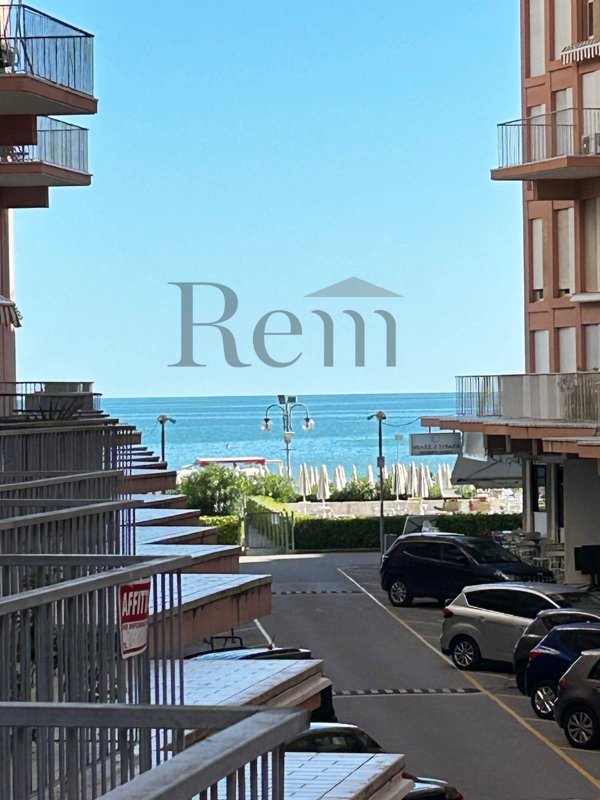 appartamento in vendita a Jesolo in zona Lido