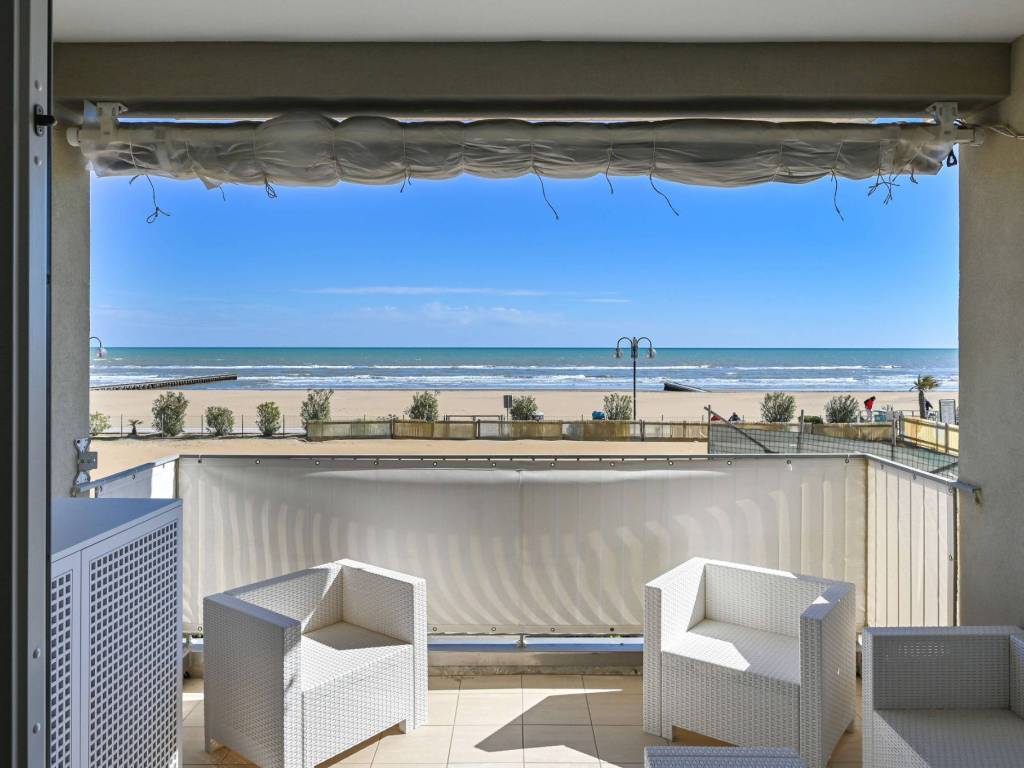 appartamento in vendita a Jesolo in zona Lido
