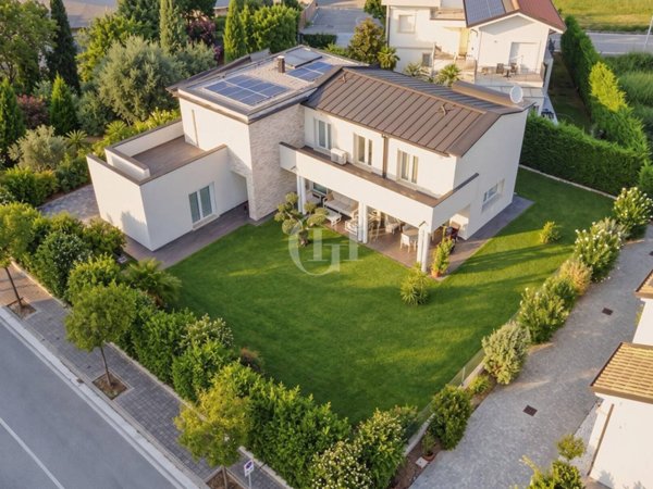 casa indipendente in vendita a Jesolo in zona Lido