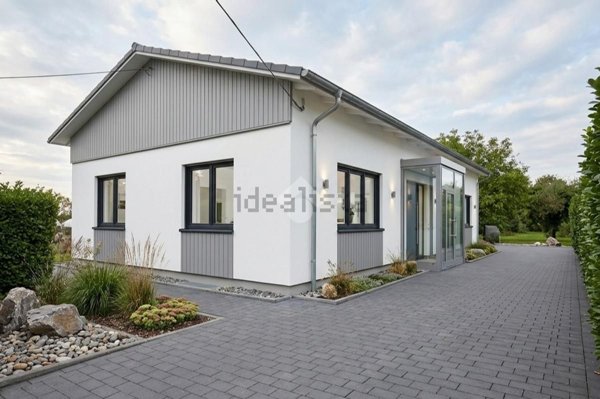 casa indipendente in vendita a Jesolo in zona Cortellazzo