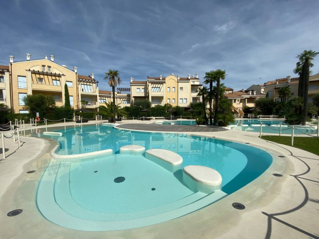 appartamento in vendita a Jesolo in zona Lido