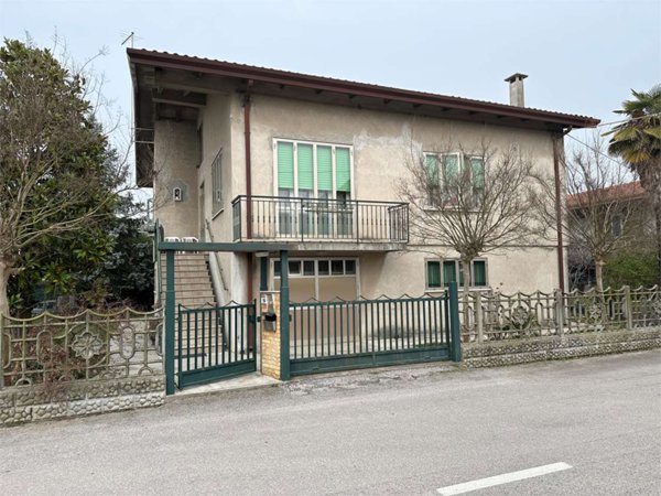 casa indipendente in vendita a Marcon in zona Gaggio