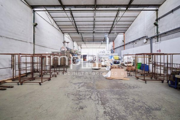locale di sgombero in vendita a Marcon