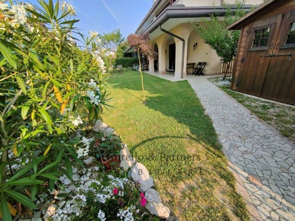 casa indipendente in vendita a Marcon in zona Gaggio