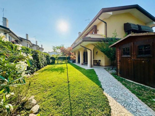 casa indipendente in vendita a Marcon in zona Gaggio