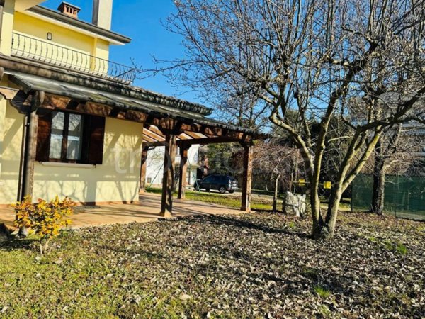casa indipendente in vendita a Marcon