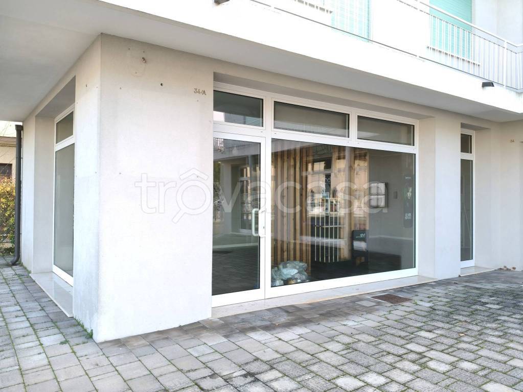 negozio in affitto a Marcon