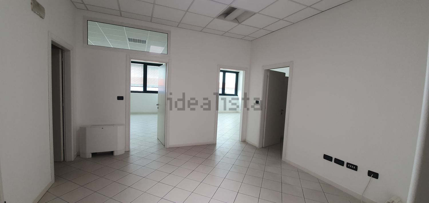 ufficio in vendita a Marcon