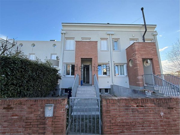 casa indipendente in vendita a Marcon in zona Zuccarello