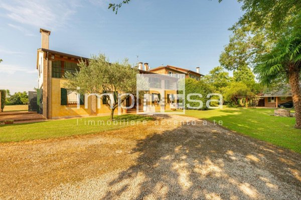 casa indipendente in vendita a Marcon in zona Zuccarello