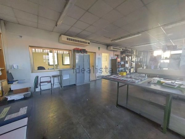 locale di sgombero in vendita a Marcon