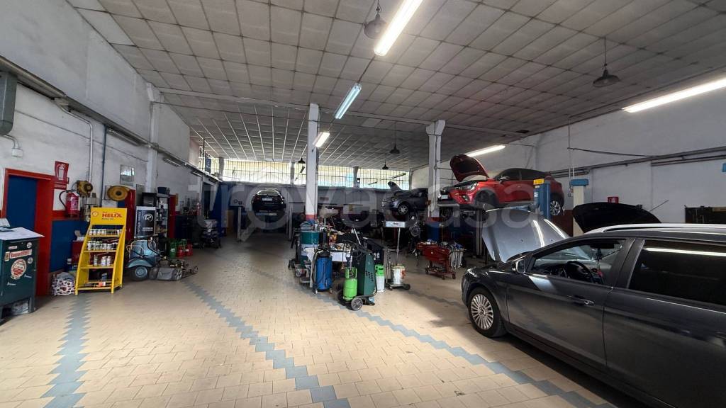 locale commerciale in vendita a Marcon