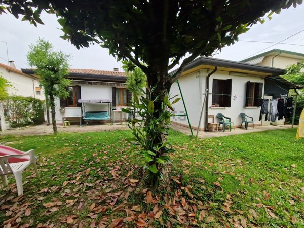 casa indipendente in vendita a Martellago in zona Olmo