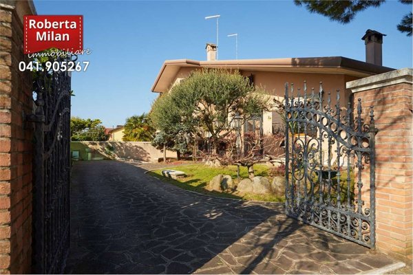 casa indipendente in vendita a Martellago in zona Olmo