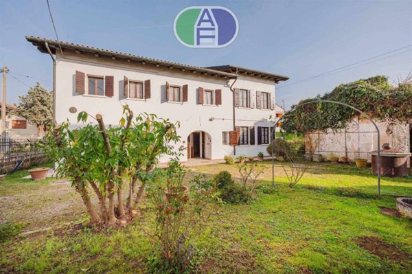 casa indipendente in vendita a Martellago in zona Maerne