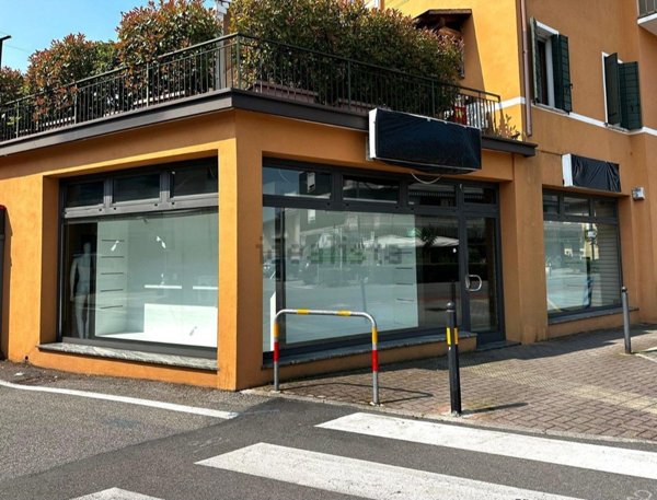 negozio in vendita a Martellago