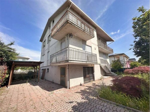 appartamento in vendita a Martellago in zona Maerne