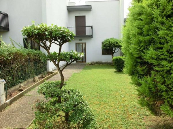 casa semindipendente in vendita a Martellago in zona Olmo