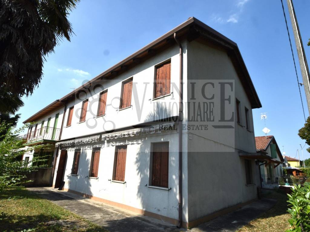 casa indipendente in vendita a Martellago in zona Maerne
