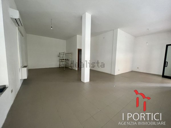 negozio in vendita a Martellago