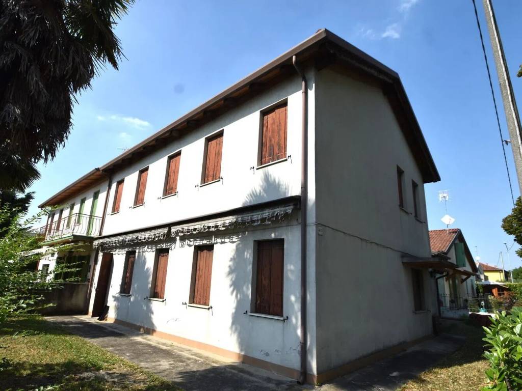 casa indipendente in vendita a Martellago in zona Maerne