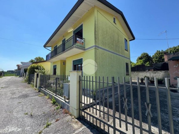 casa indipendente in vendita a Martellago in zona Olmo