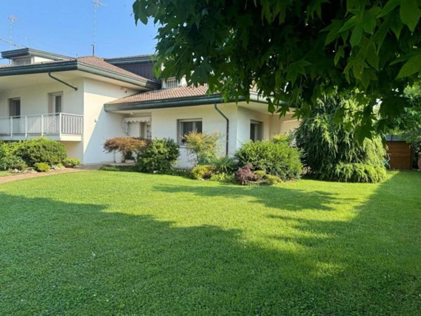 casa indipendente in vendita a Martellago in zona Maerne
