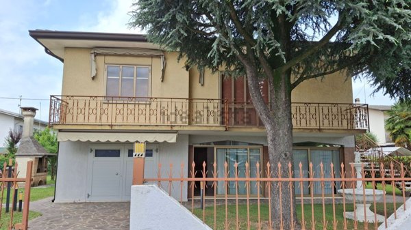 casa indipendente in vendita a Martellago in zona Olmo