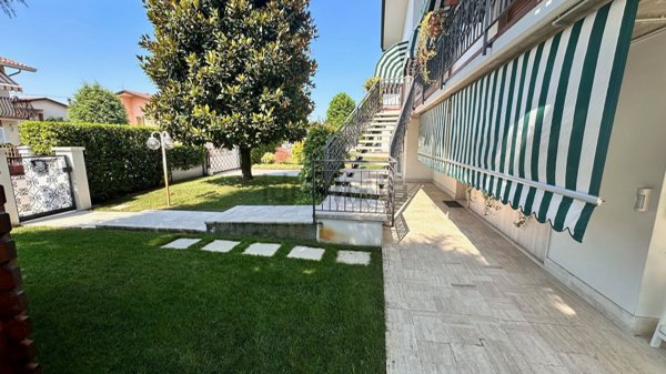 casa indipendente in vendita a Martellago in zona Olmo