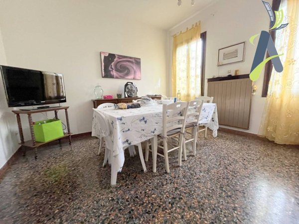 casa indipendente in vendita a Martellago in zona Maerne