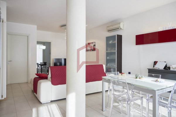 casa semindipendente in vendita a Martellago in zona Olmo