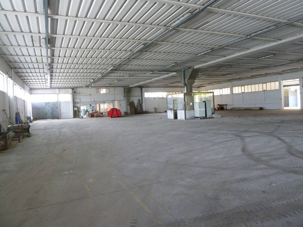 capannone in vendita a Martellago in zona Maerne