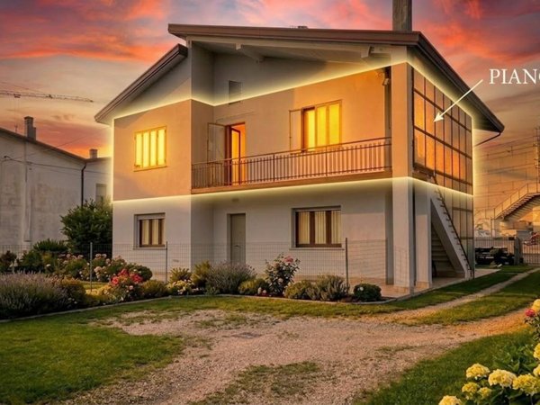 casa indipendente in vendita a Martellago