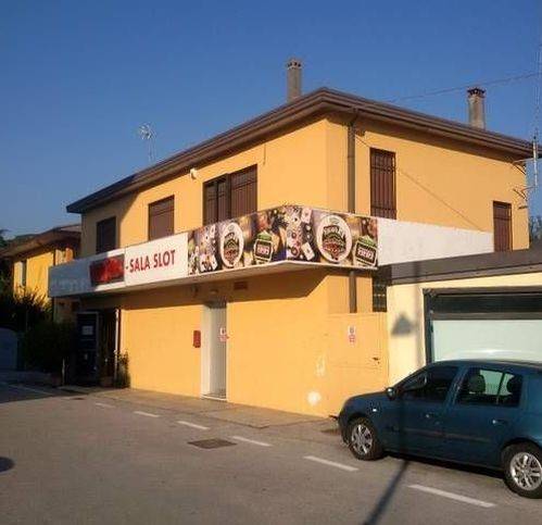 negozio in vendita a Martellago