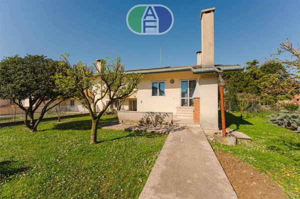 casa indipendente in vendita a Martellago in zona Maerne