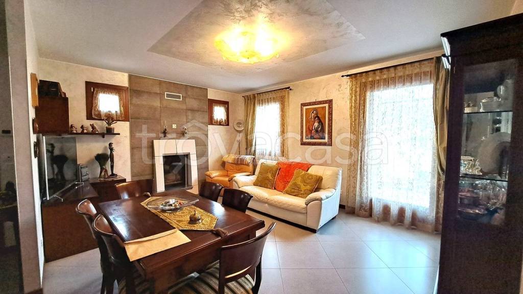 casa indipendente in vendita a Martellago in zona Olmo