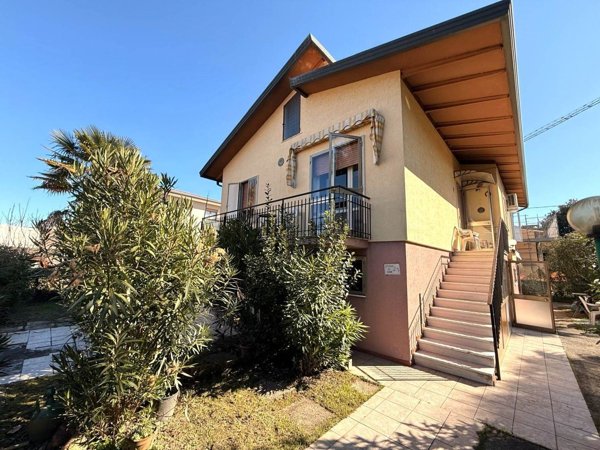 casa indipendente in vendita a Martellago in zona Olmo